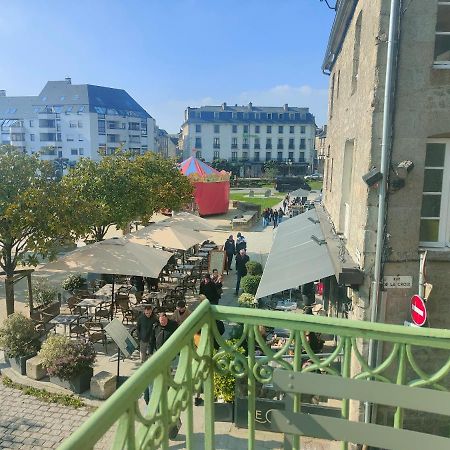 Studio Balcon De La Place Dinan Exterior foto